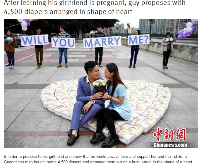Unik, Pria Ini Melamar Kekasihnya dengan 4500 Popok