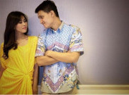 Super Romantis, Juan Christian Rela Belajar Main Gitar Demi Syahnaz