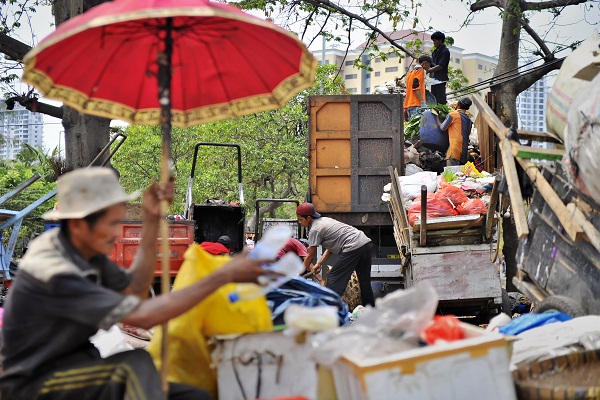 Dinas Kebersihan Jakarta Pastikan Pekerja Tetap Digaji