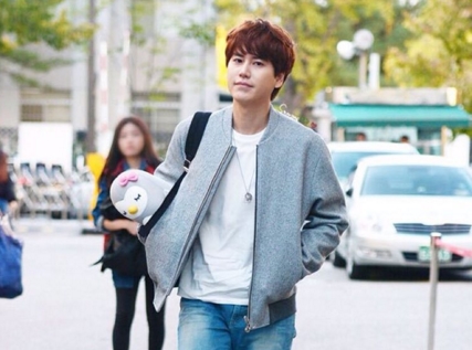Kyuhyun SuJu Akan Bernyanyi di Pesta Pernikahan Dongho Eks U-Kiss