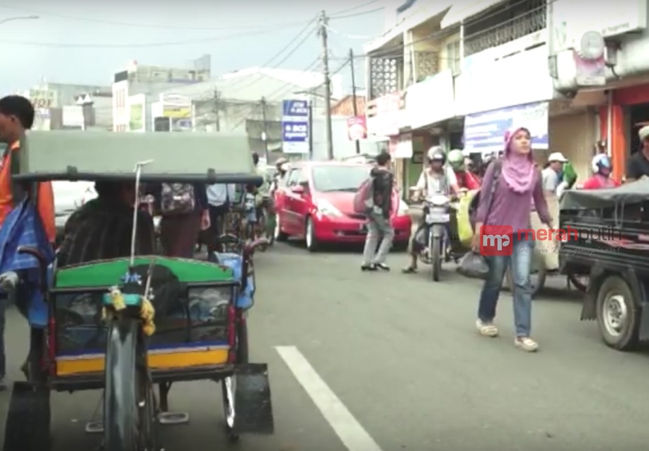 [Video] Mengintip Aktivitas di Pasar Lama Tangerang (1)