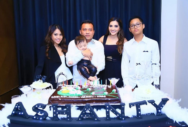 Kemeriahan Pesta Kejutan Ulang Tahun Ashanty