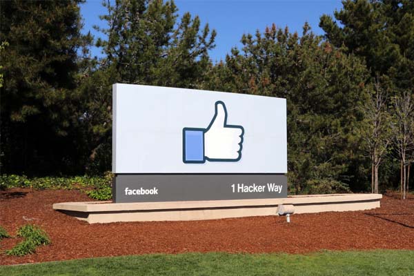 Facebook Rata-rata Punya 1 Miliar Pengguna per Hari