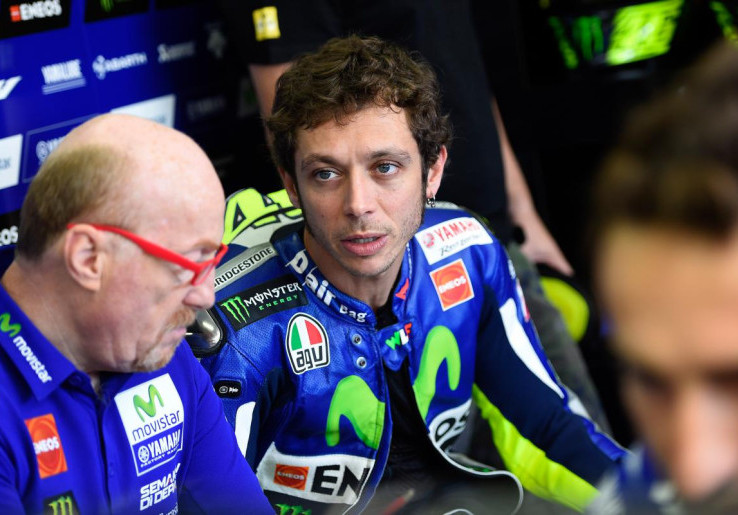 Rossi: Tak Seharusnya Lorenzo Bangga