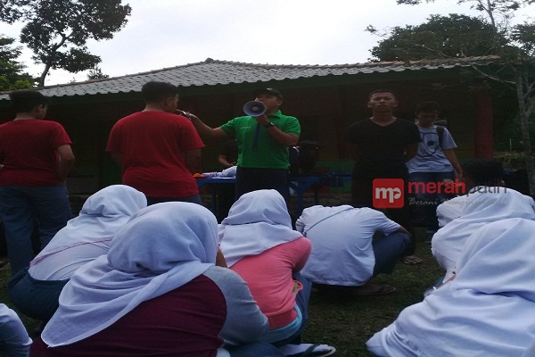 SMA Al-Khairiyah Tutup LDKS Dalam Suasana Keakraban