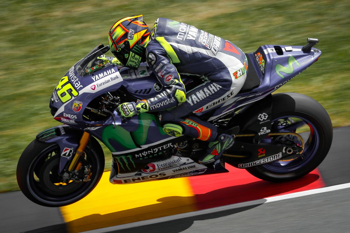 Detik-Detik Valentino Rossi Salip 22 Pembalap dalam 12 Lap