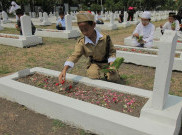 Ziarah Peringati Hari Pahlawan di Berbagai Kota