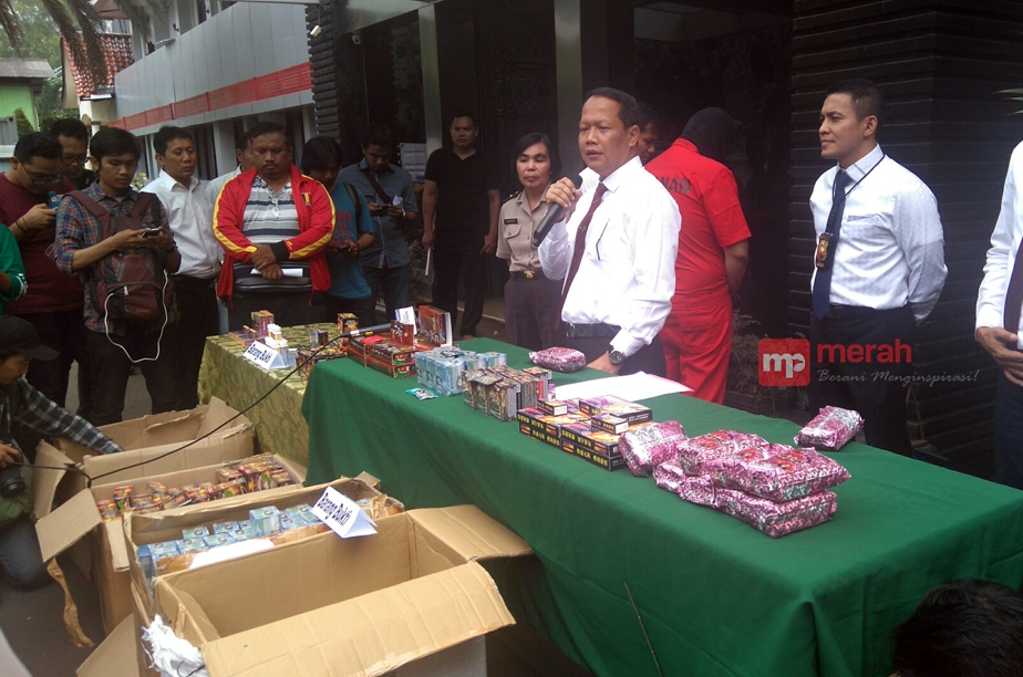 Polisi Bekuk Pengedar Obat Ilegal dari Tiongkok