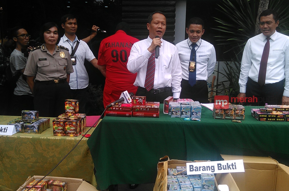 Pengedar Obat Ilegal Tiongkok Sasar Toko-toko Kecil