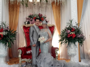 Kebahagiaan Ely Sugigi Jadi Istri Rezky Aditya KW