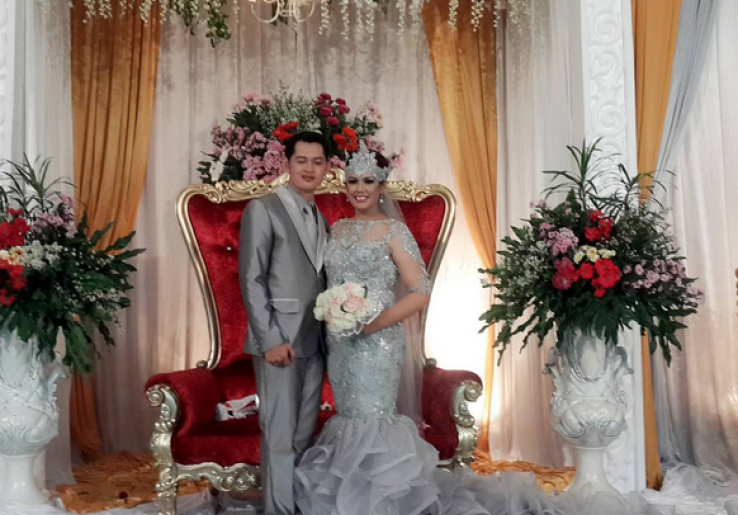 Kebahagiaan Ely Sugigi Jadi Istri Rezky Aditya KW