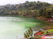 Keindahan Danau Linow yang Miliki 3 Warna Air Menawan