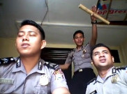 Video Ini Buktikan Polisi Juga Bisa Menghibur Masyarakat