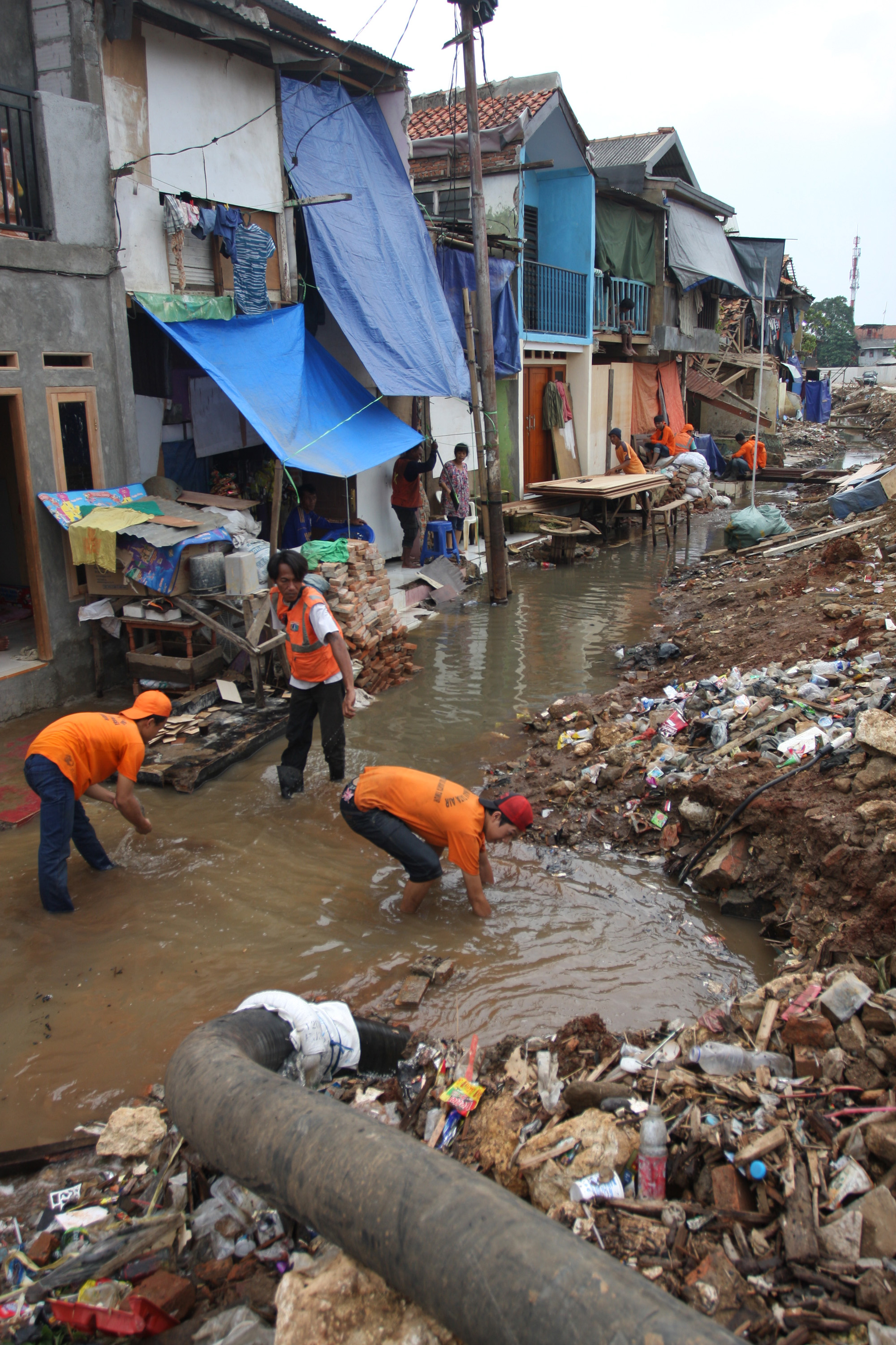 Mat Peci: Kalau Kali Ada Setannya, Orang Takut Buang Sampah