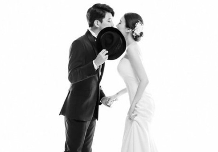Galeri Romantis Foto Pre Wedding Dongho Eks U-KISS