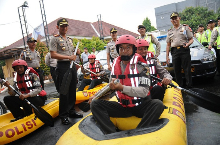 Tanggulangi Banjir, Polres Jaksel Siagakan 600 Personel