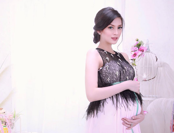 Selamat, Donita Melahirkan Bayi Laki-Laki