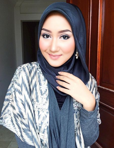 Mengejutkan, Dian Pelangi Gugat Cerai Suami