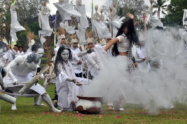 Tarian Nusantara dan Kontemporer Ramaikan BWCF 2015