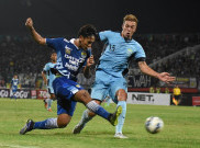 Makan Konate Bawa Persib Bungkam Persela
