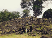 Penelitian Situs Bersejarah Gunung Padang Terbengkalai