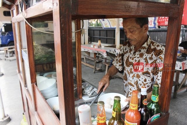 Kisah Andi, Penjual Bakso Langganan Keluarga Cendana