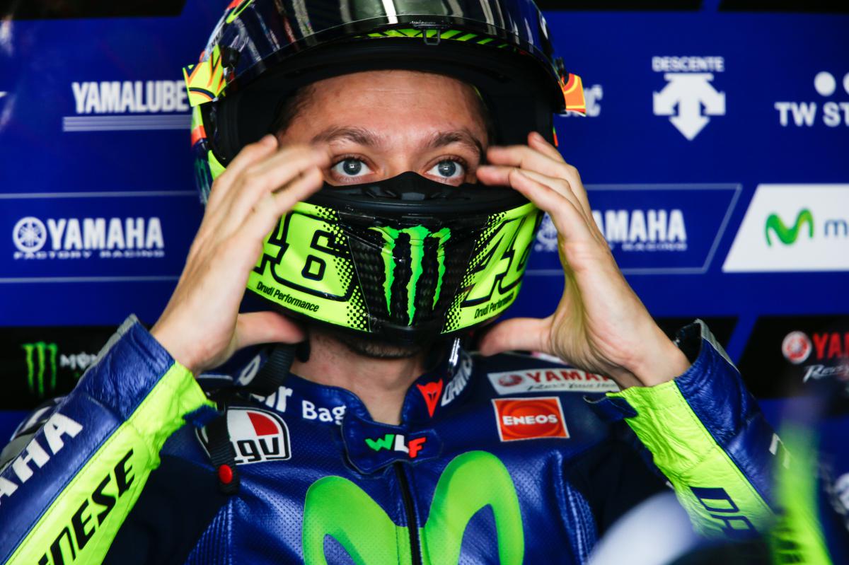 Masih Ngambek, Rossi Unfollow Twitter Lorenzo dan Marquez