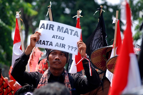 Tujuh Jam Lebih Putusan Pabrik Semen di Kabupaten Pati Dibacakan