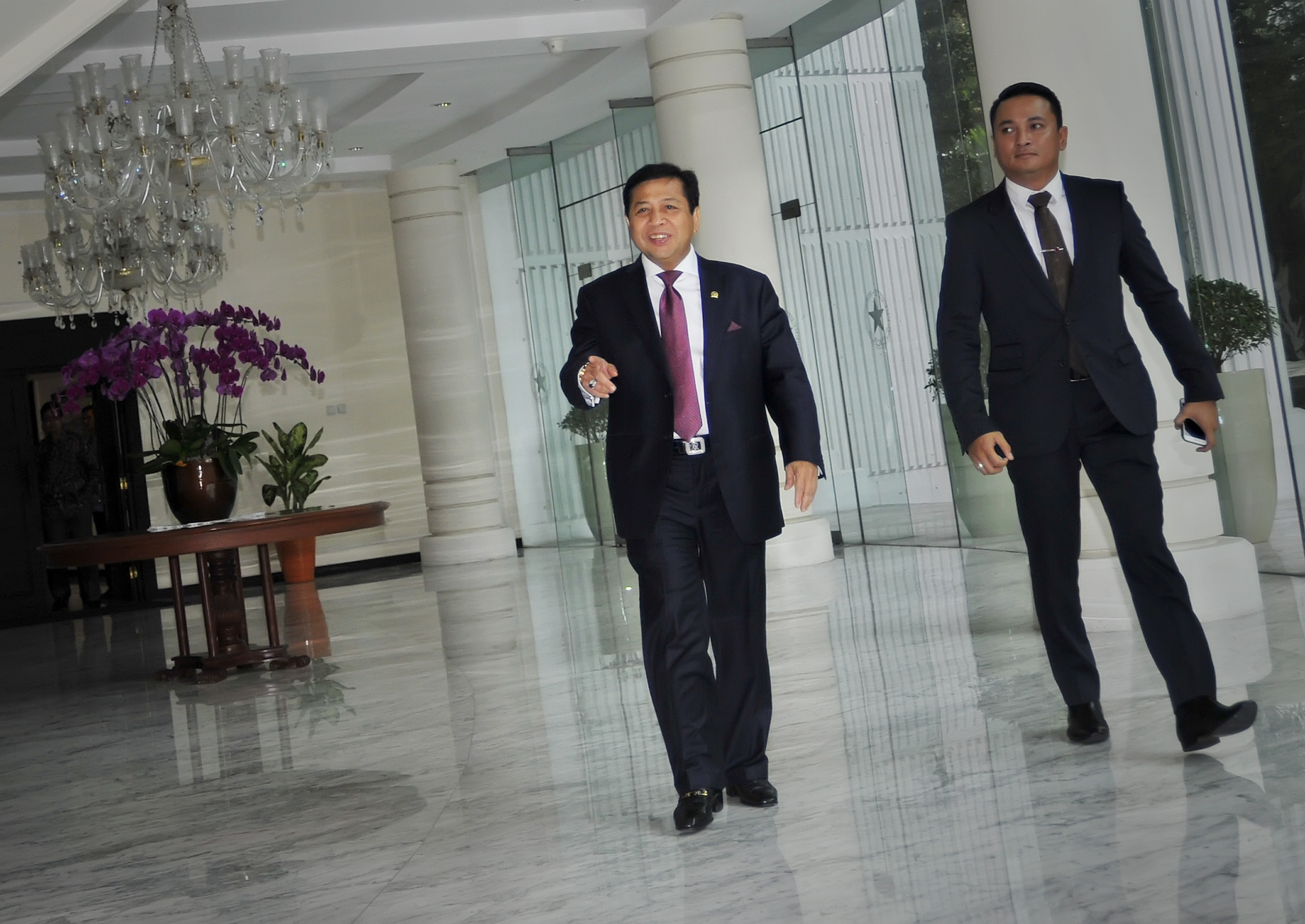 Ada di Ujung Tanduk, Setya Novanto Diminta Mundur