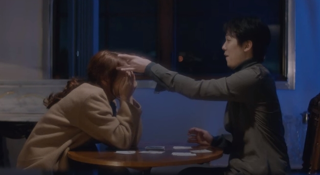 Park Shin Hye Bikin Baper di Video Klip Lagu “Insensible“ Lee Hong Ki
