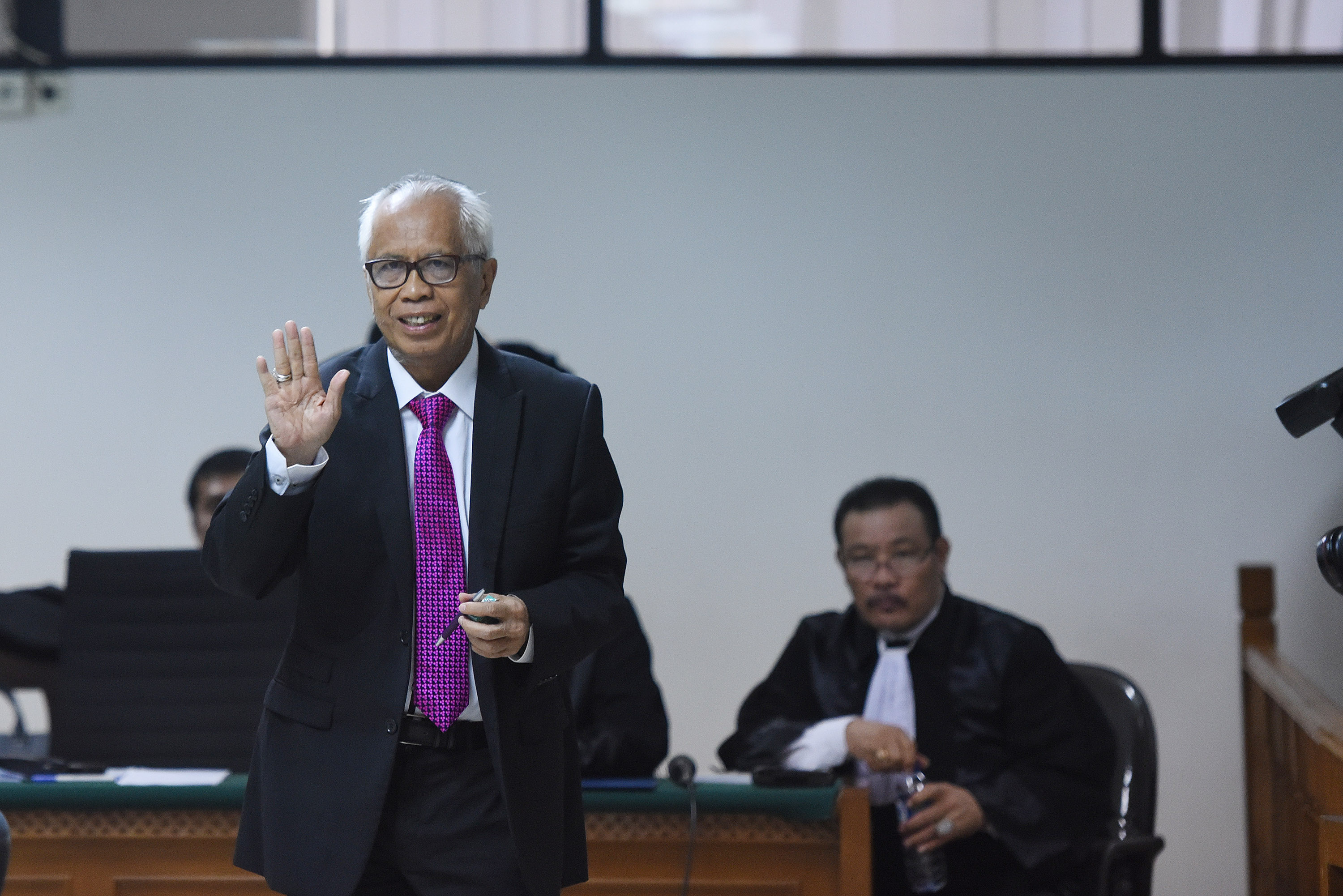 Jaksa KPK Tuntut OC Kaligis Dihukum 10 Tahun Penjara