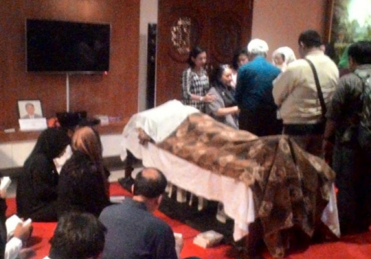 Ayah Anto Hoed Wafat, Pejabat Hingga Artis Melayat ke Rumah Duka 