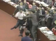 Aksi Primitif Pejabat Negara