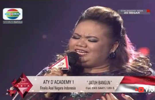 Aty Tampil Percaya Diri di D’Academy Asia