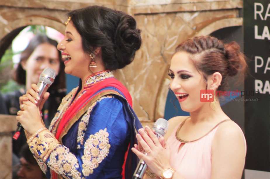 Paridhi Sharma dan Lavina Tandon Buat Fans Bahagia