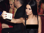 Selena Gomez Tampil Hot di American Music Awards 2015