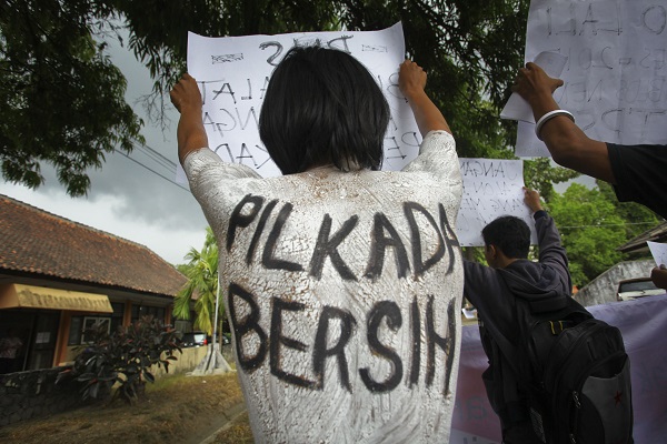 Keluarga Korban Kericuhan Pilkada Sambangi Polres Sleman