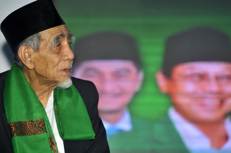 Mbah Moen Sebut Ada Kesamaan Indonesia dengan Politik Zaman Rasulullah