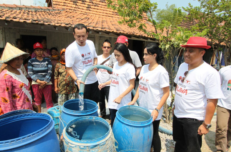 Komunitas Banteng Muda Salurkan Air Bersih di Kabupaten Rembang
