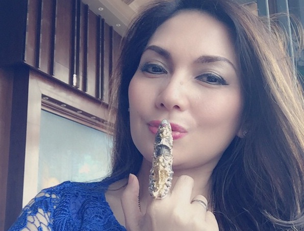 Nia Daniaty akan Menikah Lagi? 