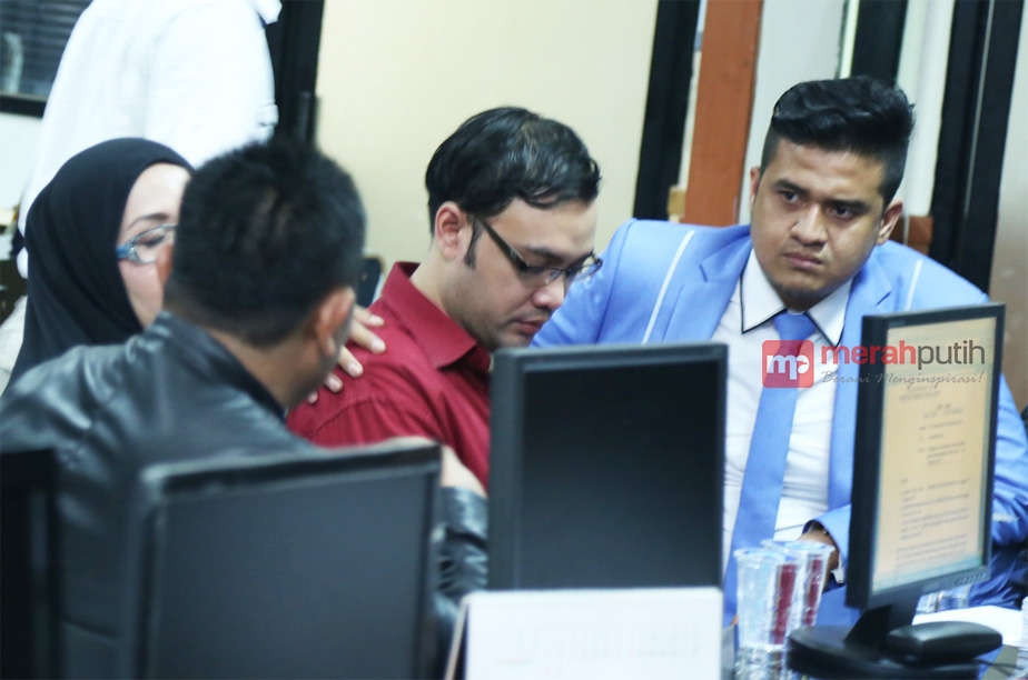 Berkas Lengkap, Sandy Tumiwa Segera Disidang