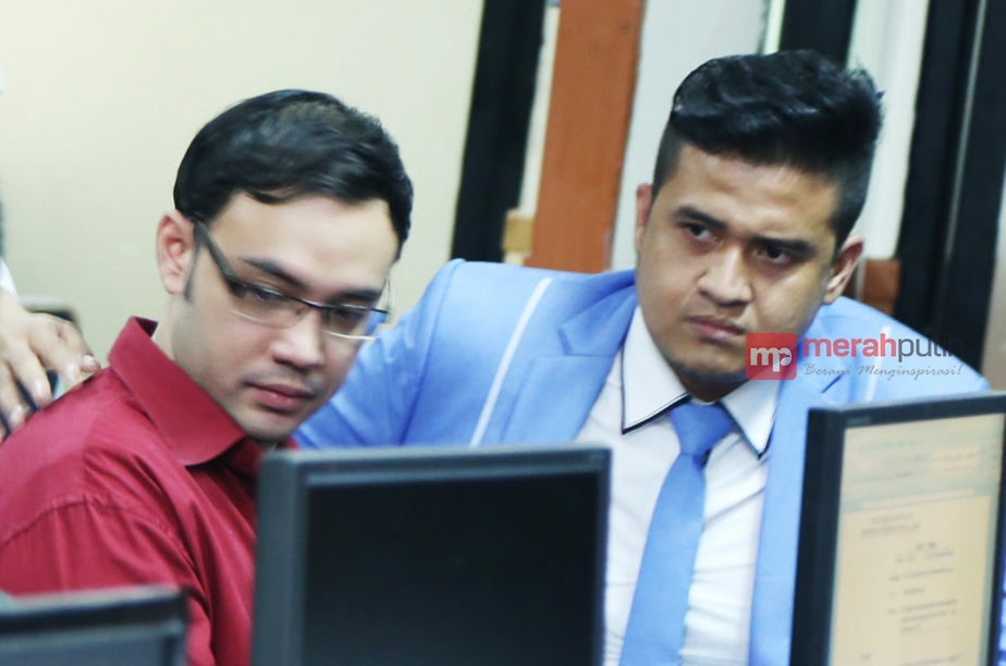 Terkait Investasi Bodong, Sandy Tumiwa Jalani Penyidikan