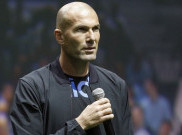 Zidane Siap Gantikan Benitez Tangani Real Madrid