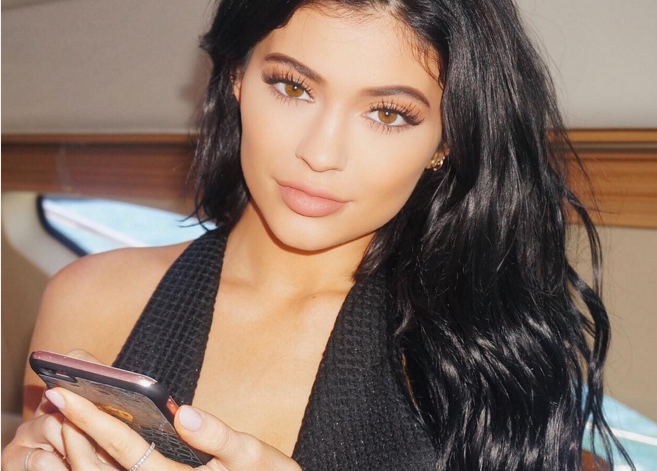 Tips Tampil Cantik dalam 20 Menit ala Kylie Jenner