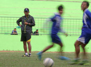Pelatih Arema Dukung Pemainnya Berkarier di Luar Negeri
