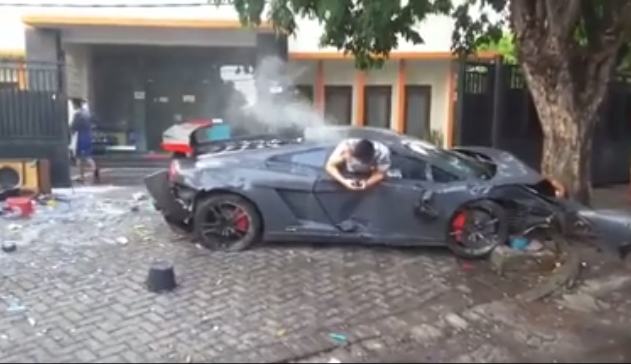 Video Pasca Lamborghini Tabrak Tukang Susu