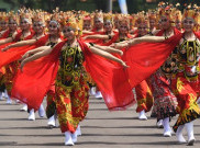 Tari Kolosal Gandrung Sewu Banyuwangi di HUT Korpri
