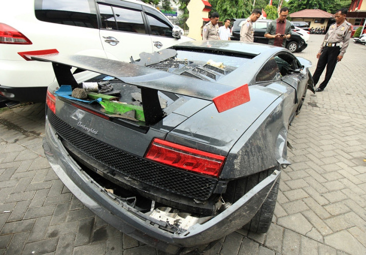 Pengacara Lamborghini Maut Pasang Iklan Ancam Media Massa