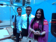 Annisa Bahar Berharap Sandy Tumiwa Kapok