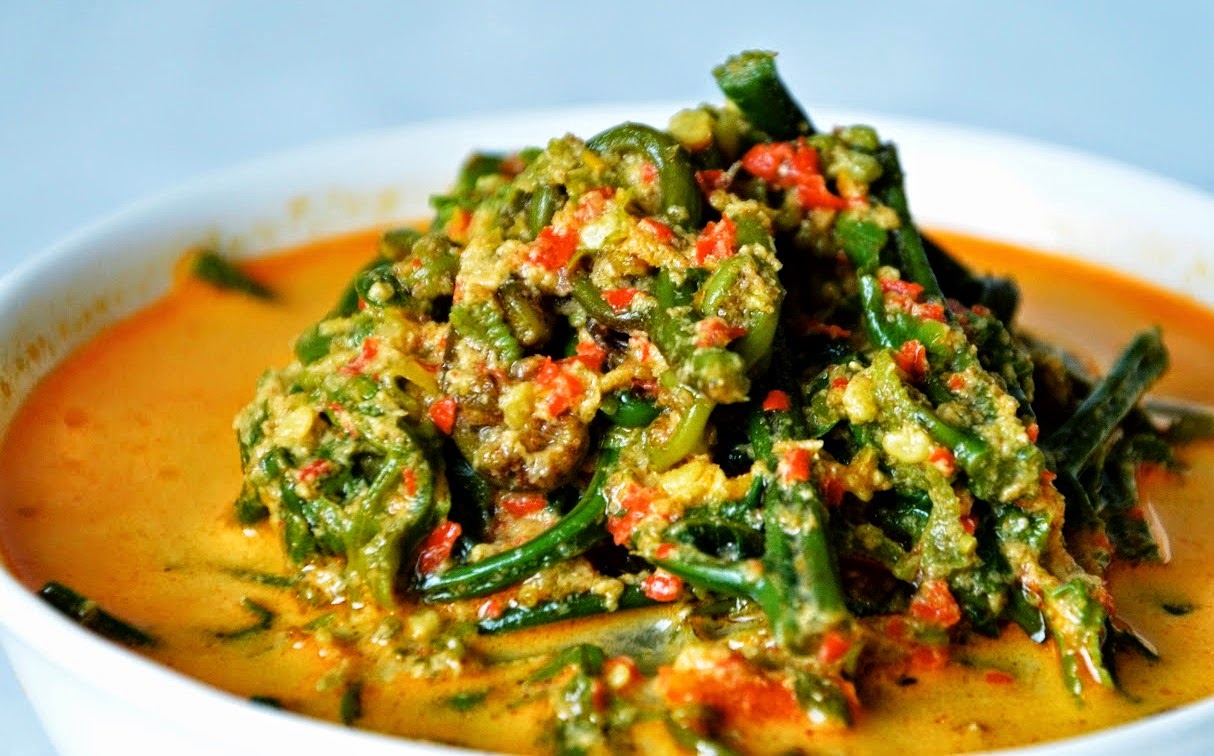 Ini Resep Gulai Paku Enak Khas Pariaman, Berani Coba?